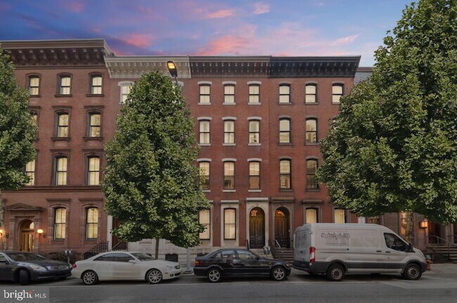 Building Photo - 1912 Spruce St
