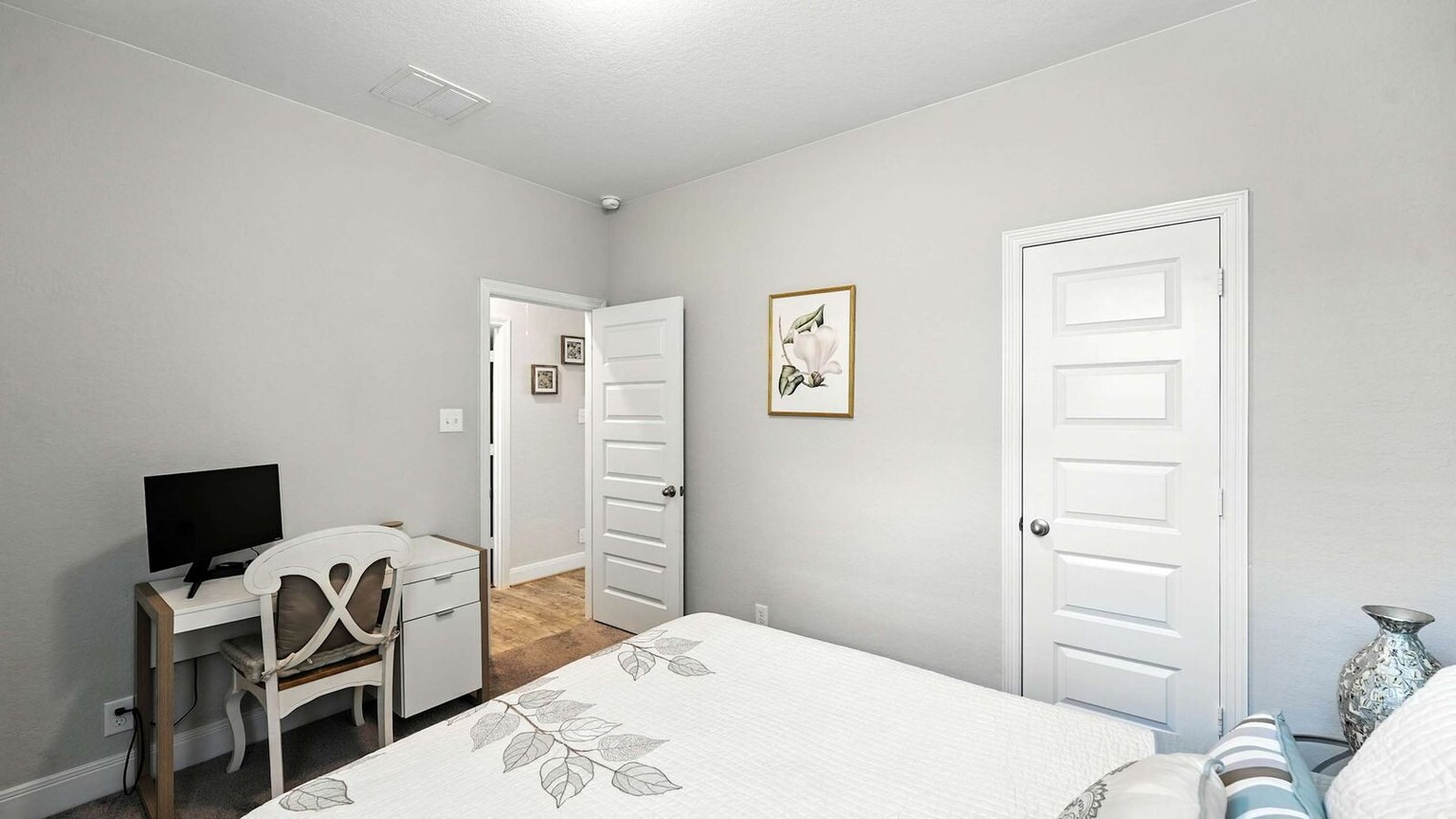 Building Photo - 1917 Shepherd Path