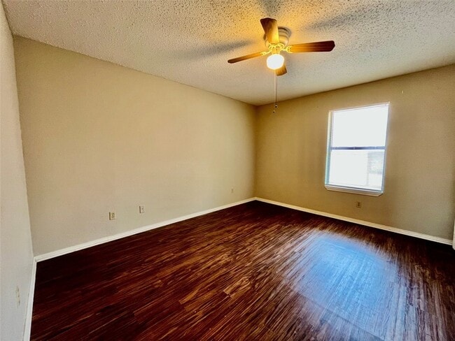 Building Photo - 3053 Olympia Dr