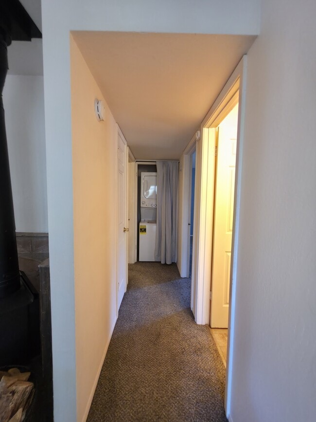 Building Photo - 2804 Burro Springs Ovi