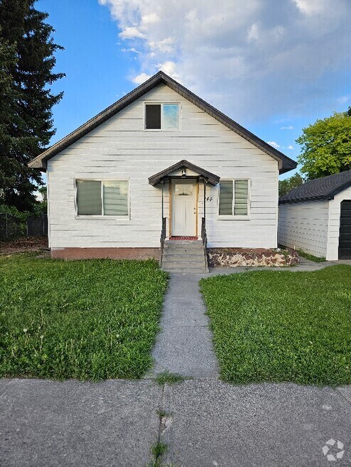 Building Photo - 145 N Byron Ave