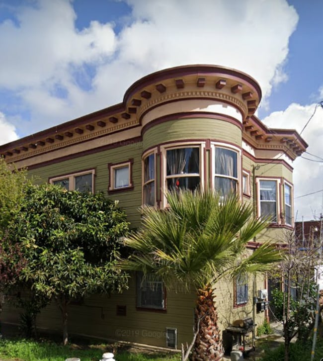 Building Photo - 2340 Lane St