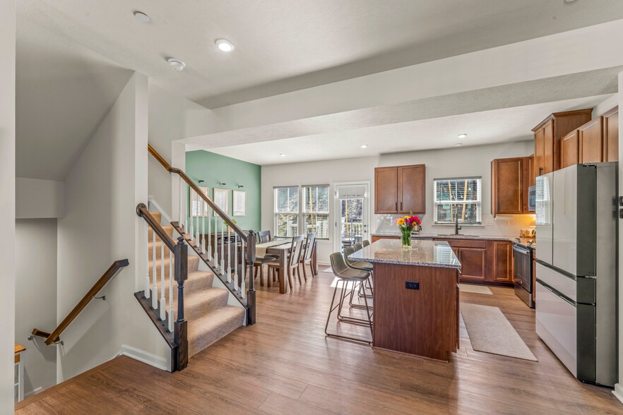 Kitchen - 484 Greenwood Dr