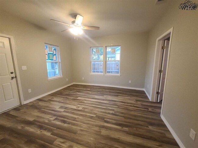 Building Photo - 2000 Fillmore St