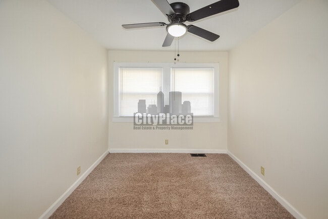 Building Photo - 2153 Wallace Ave