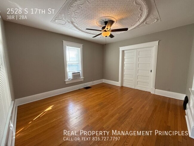 Building Photo - 2528 S 17th St