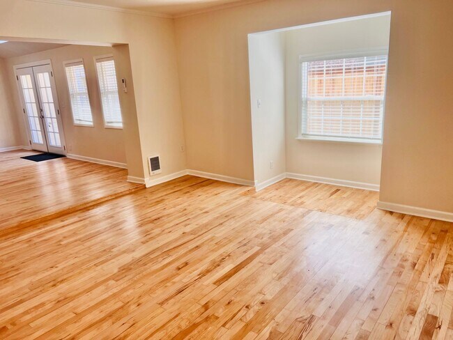 Building Photo - Must See Stunning Updated 3BR/2BA Home Available Now!