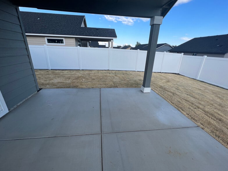 Building Photo - 4233 W Wood Ct