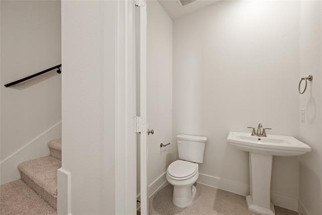 Building Photo - 9613 Dahlia Blvd