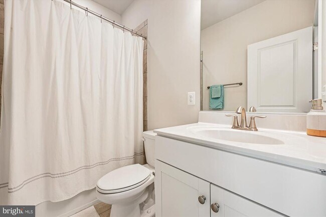 Building Photo - 107 Armstrong Pl