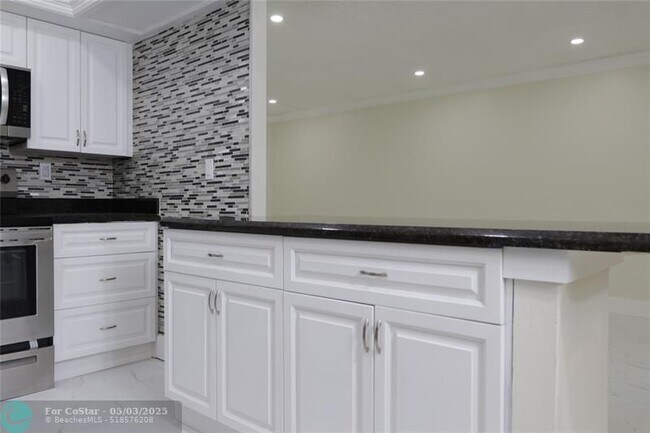 Building Photo - 3336 Quail Close