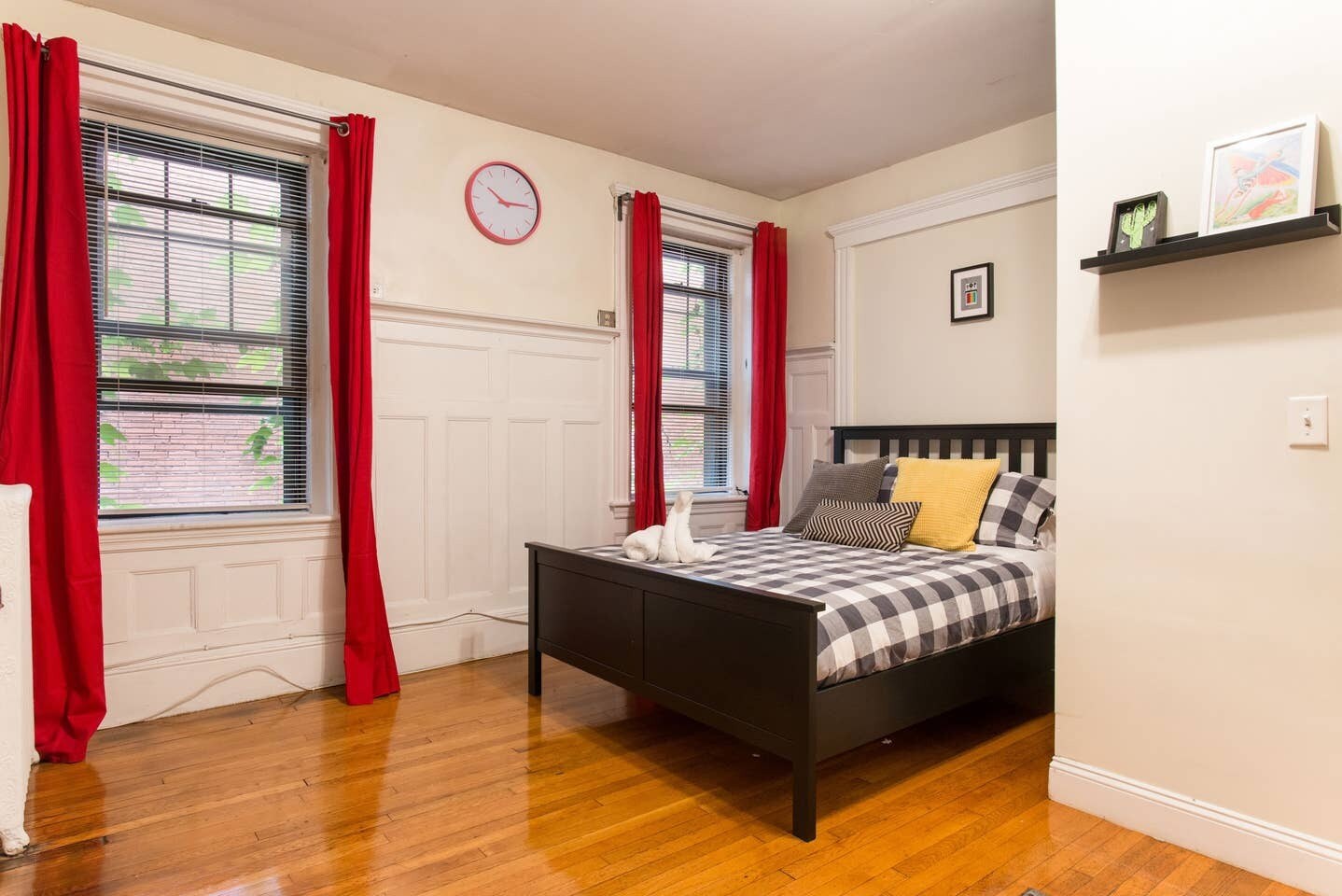 Building Photo - 1249 Beacon St