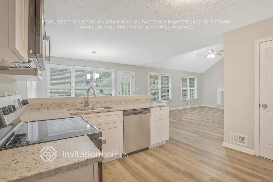 Building Photo - 3386 Woodlaurel Dr