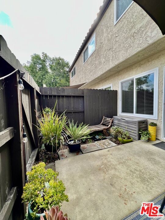 Building Photo - 27574 Rondell St