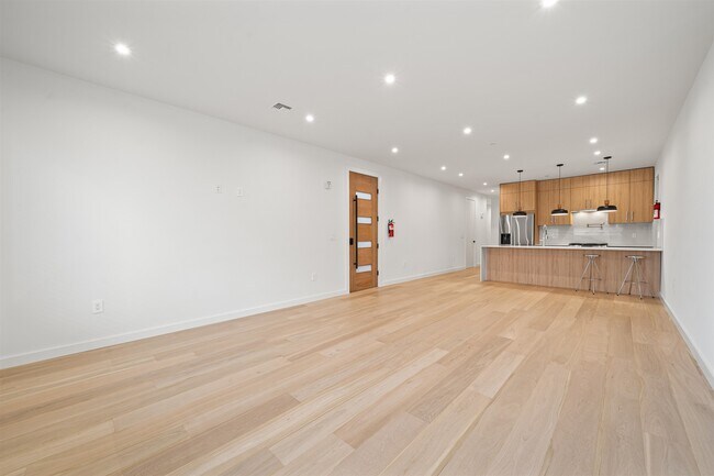 Building Photo - 339 69th St