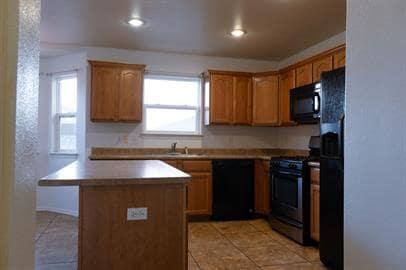 Building Photo - 3-Bed 2.5 Baths  in Northeast El Paso.