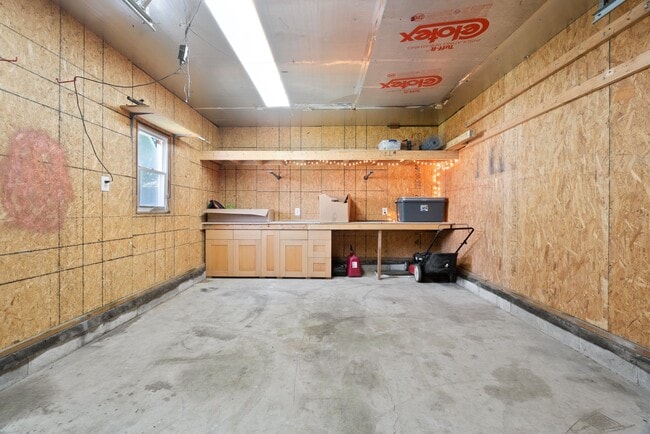 Building Photo - 2884 Bamberg Pl