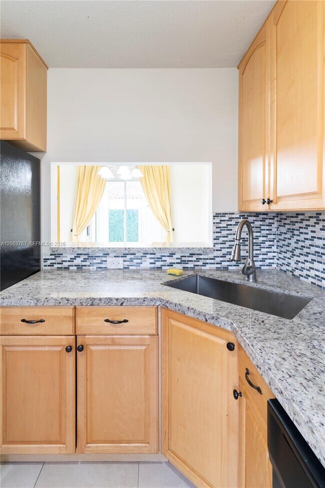 Building Photo - 1494 Springside Dr