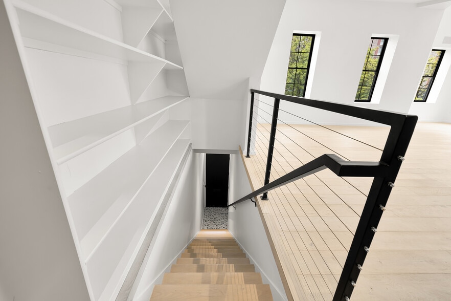 Building Photo - 1451 Maryland Ave NE