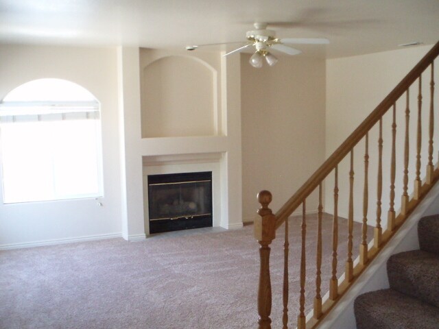 Building Photo - 195 E Fiddlers Canyon Rd