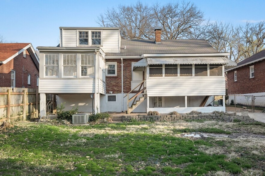 Building Photo - 246 Louisa Ave
