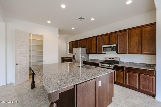 Building Photo - 7679 Nosean Rd
