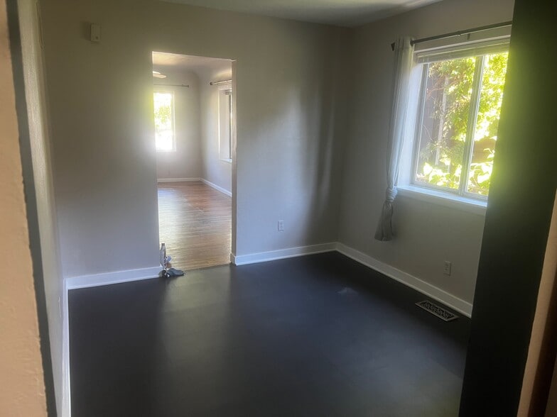 dining room - 1509 N 12th St
