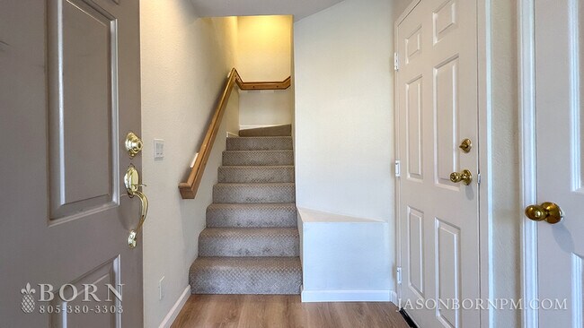 Building Photo - 5782 Oak Bank Trail