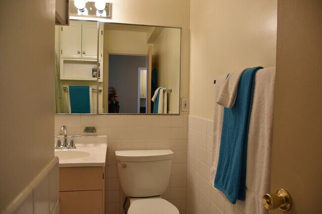 Building Photo - 4250 N Marine Dr