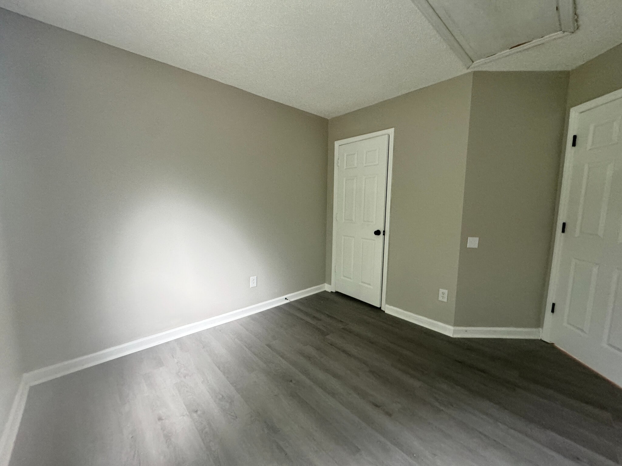 Building Photo - Room in House on Feldspar Way