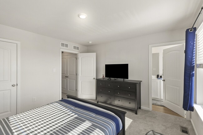 Building Photo - 205 Ridgley Blvd