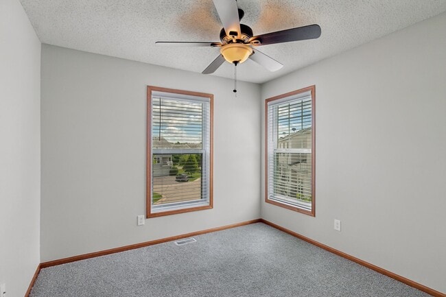 Building Photo - 15130 Fanning Dr N