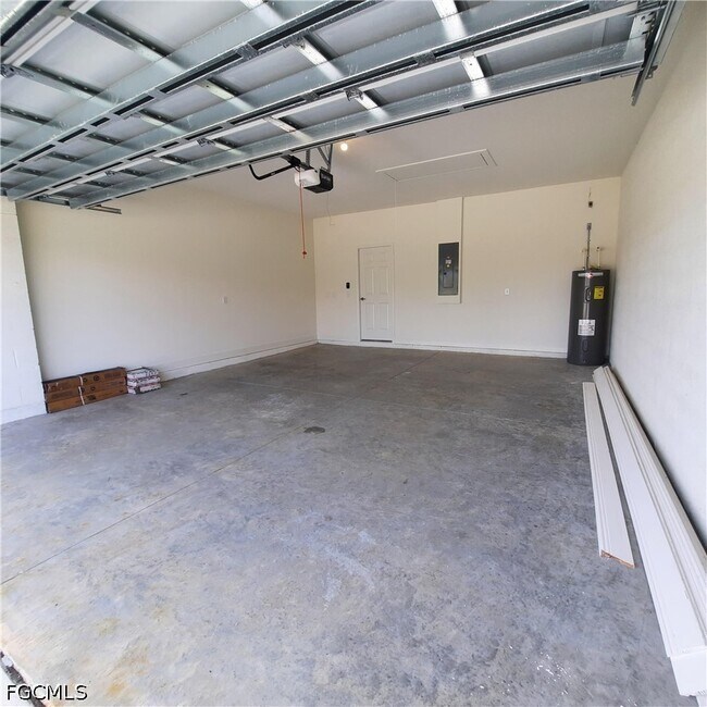 Building Photo - 4102 NW 26th St