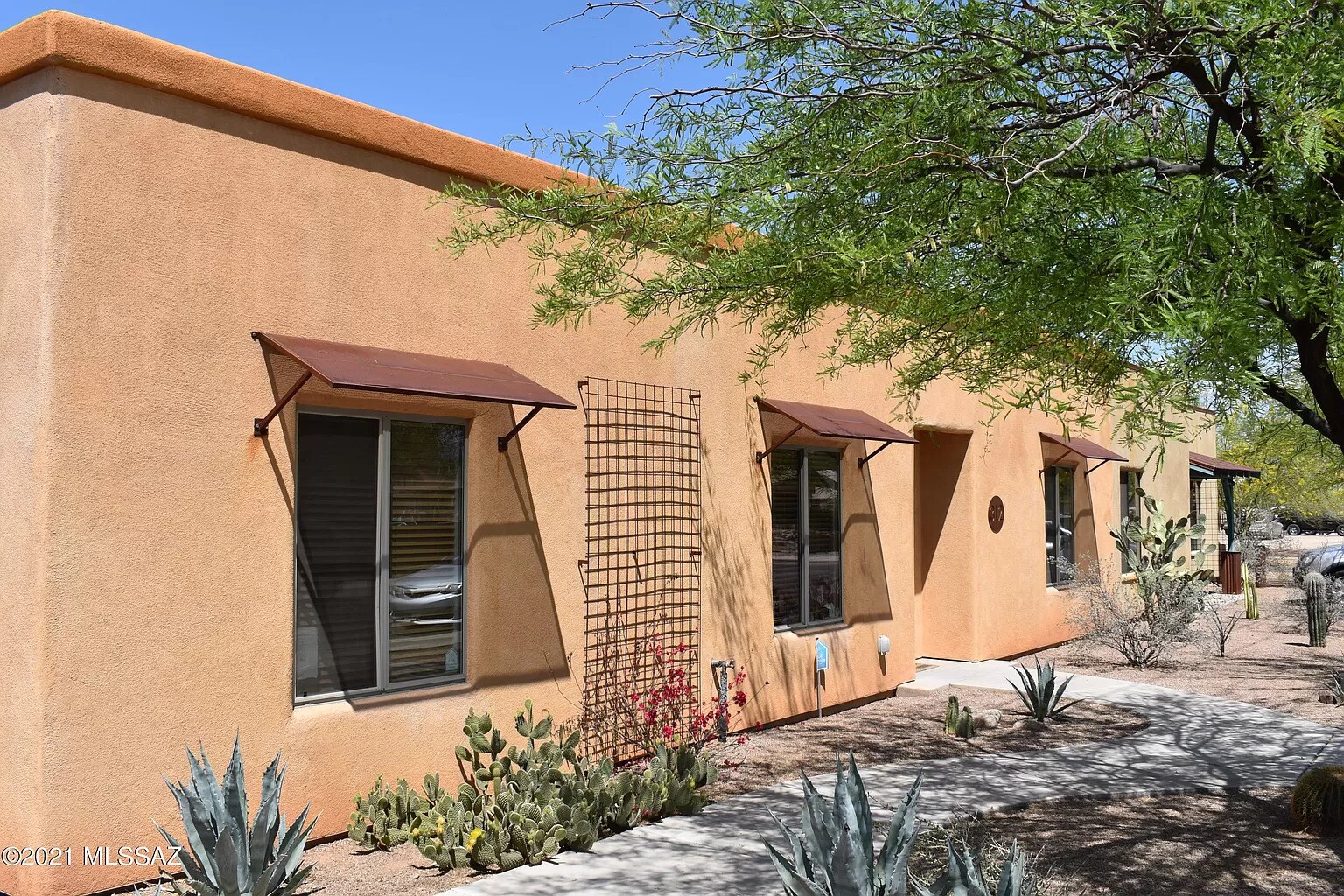 Building Photo - 312 S Cherry Ave