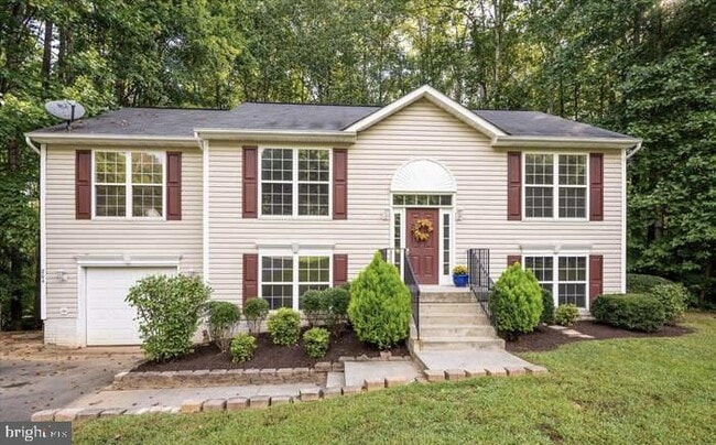 Building Photo - 206 Cedar Ridge Dr