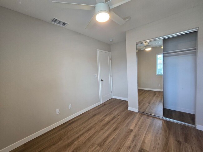 Building Photo - Newly Renovated 2023!! 4BD/2BA