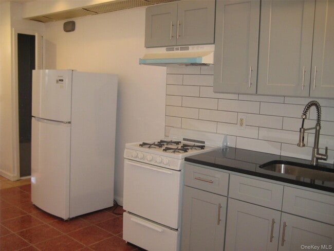 Building Photo - 46-30 Bell Blvd