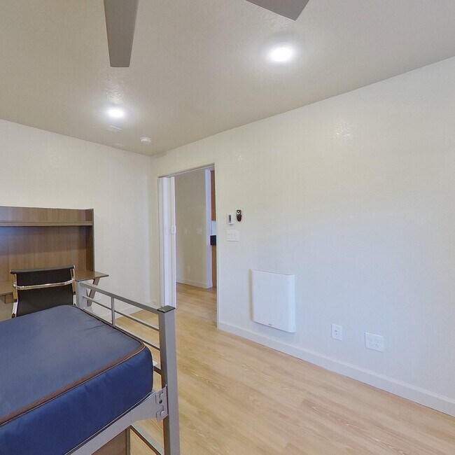 Building Photo - 2437 Piedmont Ave