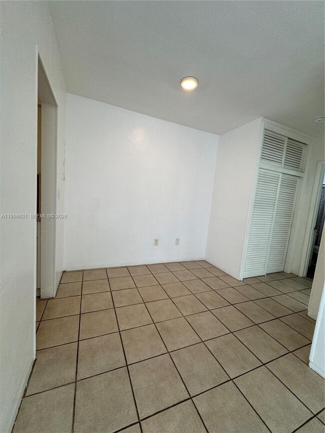 Building Photo - 921 Meridian Ave