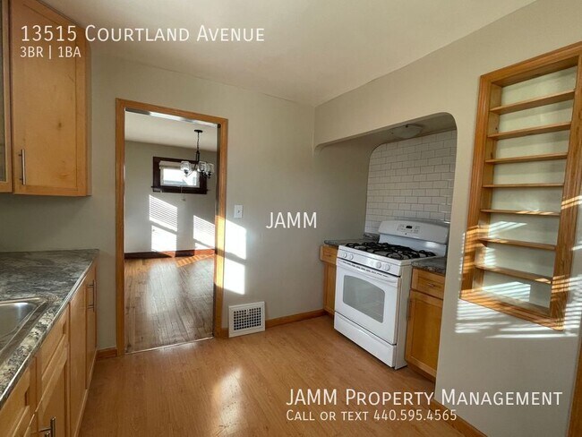 Building Photo - 13515 Courtland Ave