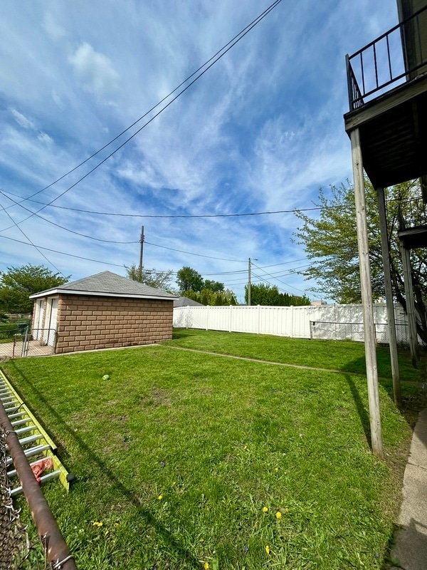 Building Photo - 162 Labadie St