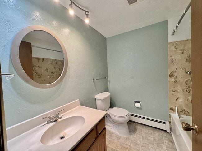 Building Photo - 3264 Mendenhall Loop Rd