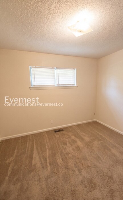 Building Photo - 309 Nye Dr