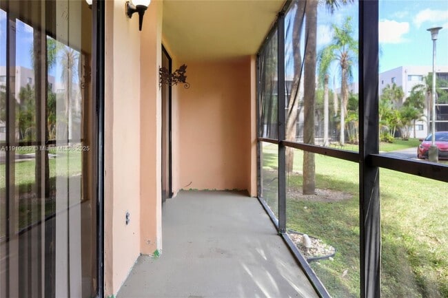 Building Photo - 8600 SW 133rd Avenue Rd