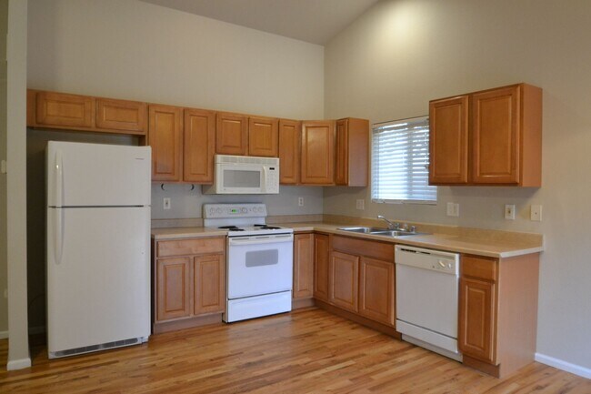 Building Photo - 3 bed, 2 bath with A/C in Fountain Mesa Heights - Available Now! MileStone Real Estate Services