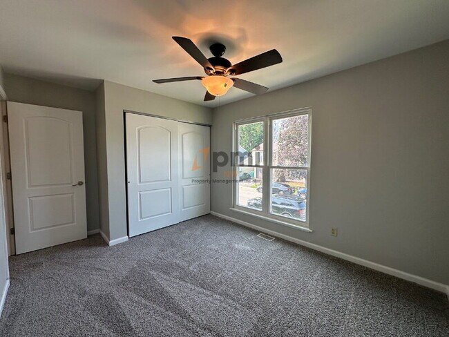 Building Photo - 1031 W 59th Pl