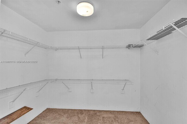 Building Photo - 3370 Hidden Bay Dr