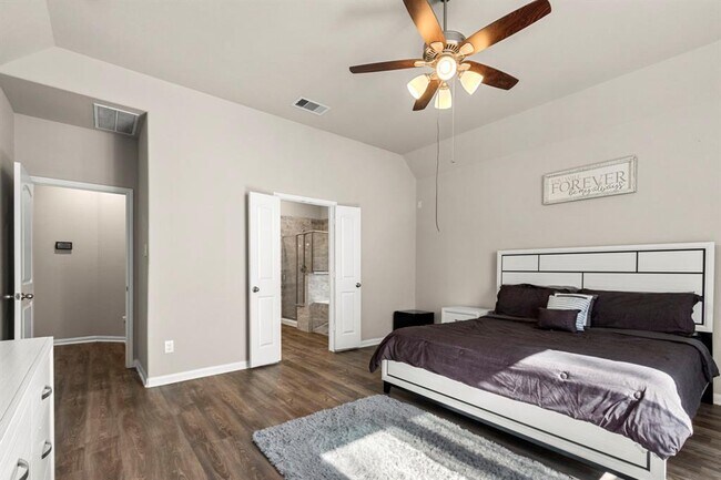 Building Photo - 1433 Rd 66113