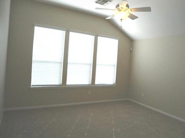 Building Photo - 1611 Taylor Mills Ct