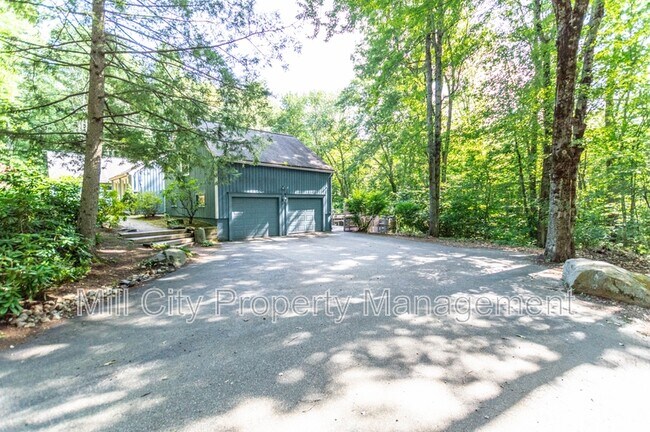 Building Photo - 43 Hitching Post Ln